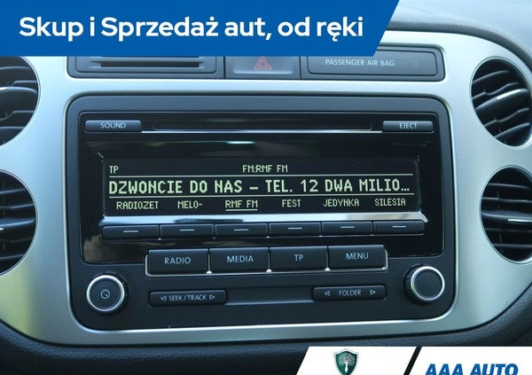 Volkswagen Tiguan cena 50000 przebieg: 179763, rok produkcji 2013 z Cieszanów małe 301